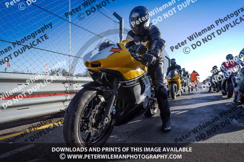 donington no limits trackday;donington park photographs;donington trackday photographs;no limits trackdays;peter wileman photography;trackday digital images;trackday photos